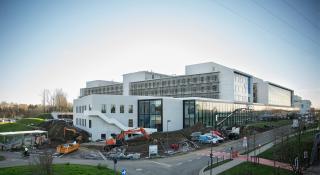 aanbouw AZ Sint-Maarten en werf