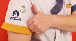 Hart voor geriatrie button in AZ Sint-Maarten